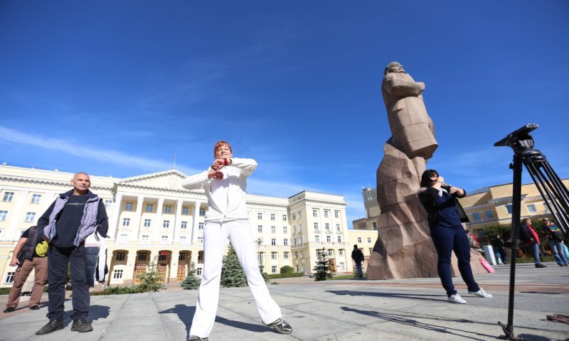 Спортивный праздник устроили вчера в центре Смоленска (ФОТО) Спортивный праздник устроили вчера в центре Смоленска (ФОТО)