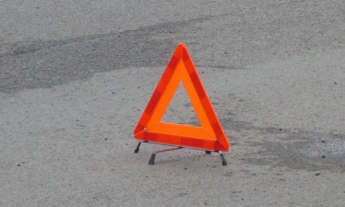 На оживлённом перекрёстке в Смоленске иномарка врезалась в пассажирский автобус На оживлённом перекрёстке в Смоленске иномарка врезалась в пассажирский автобус