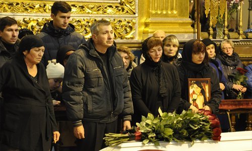 Смоленск прощается с погибшей в авиакатастрофе Юлией Булеевой