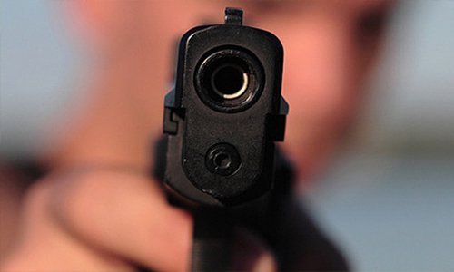 Смолянин помог полиции задержать стрелявших в него злоумышленников Смолянин помог полиции задержать стрелявших в него злоумышленников