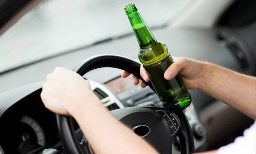 На дорогах Смоленщины автоинспекторы продолжают останавливать пьяных водителей На дорогах Смоленщины автоинспекторы продолжают останавливать пьяных водителей