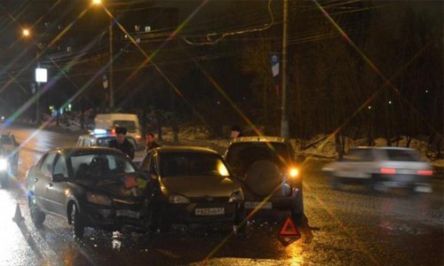 Пассажирка такси серьёзно пострадала в тройном ДТП на территории Смоленска Пассажирка такси серьёзно пострадала в тройном ДТП на территории Смоленска