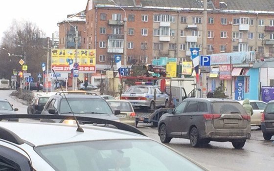 В Смоленске машину ГИБДД забрал эвакуатор