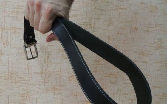 Жителя Смоленска подозревают в избиении дочери-подростка