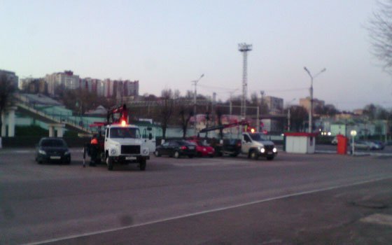 К приезду Медведева в Смоленске решили быстро «залатать» все ямы на дорогах
