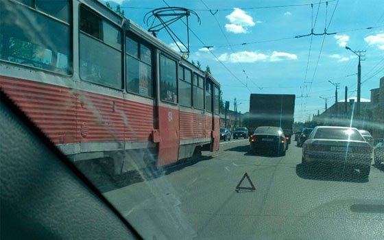 Из-за аварии на улице Шевченко в Смоленске образовался затор