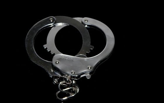В смоленском кафе едва не пострадала официантка. Подозреваемый в угрозе расправой задержан