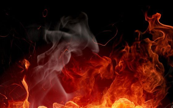 В Смоленской области в сгоревшем сарае обнаружили труп мужчины