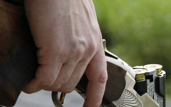 В Кардымовском районе задержан мужчина, угрожавший сожителю бывшей жены обрезом охотничьего ружья