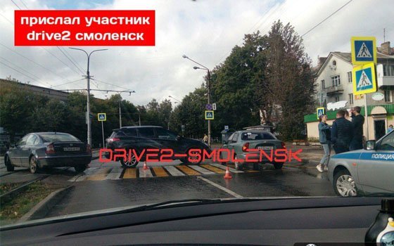 В Смоленске у завода холодильников и на Ново-Московской образовались пробки
