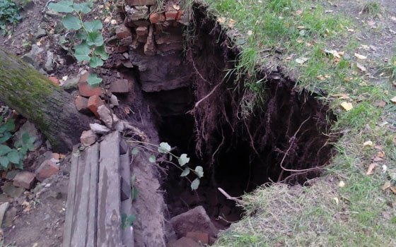 В смоленском парке «Лопатинский сад» осыпался подземный ход
