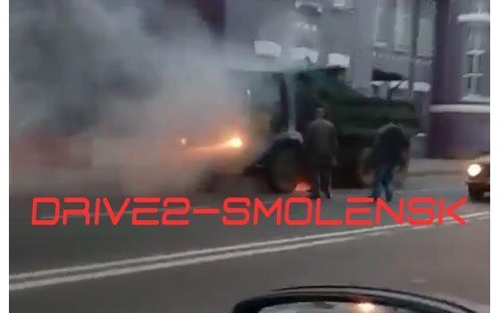 Пожар на Витебском шоссе в Смоленске. Загорелся «Камаз»
