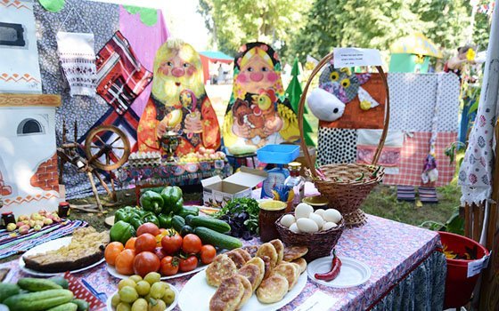 Свежее мясо, рыбу, кондитерку и много другое смогут купить смоляне на сельскохозяйственных ярмарках