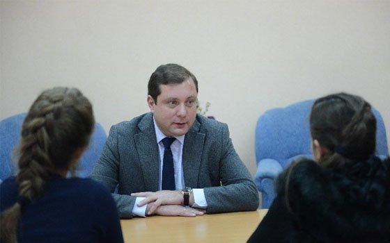 Губернатор Смоленской области не оставил без внимания историю с избиением двух школьниц