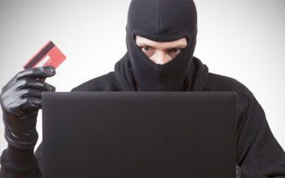 Смолянка в поисках работы осталась без 77 тысяч рублей