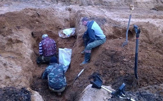 В Ярцеве во время строительства футбольного поля обнаружили останки людей