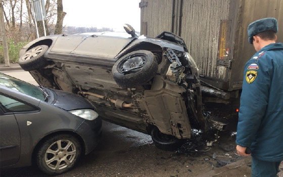 Серьезная авария в Смоленске. Четыре авто вступили в «битву»