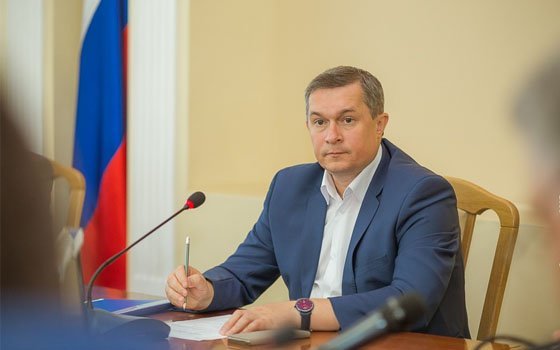 Мэр Смоленска в связи с непогодой потребовал от коммунальщиков круглосуточной готовности к работе