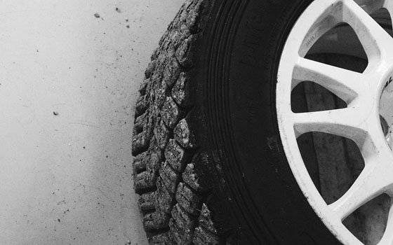 В Сафоновском районе обокрали гараж, оборудованный под автосервис