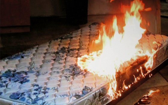 Пожар в Сафонове: из-за горящего матраса могла случиться трагедия