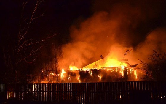 Пожар в смоленском садовом товариществе «Сирень»: горел дачный дом