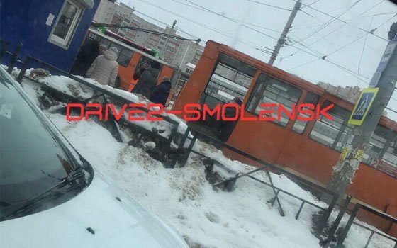 В трамвае на Киселевке пожилой смолянке стало плохо