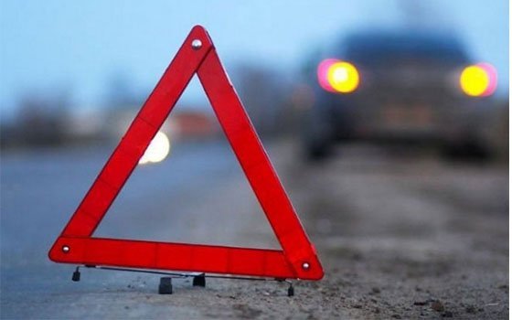 На площади Победы в Смоленске автомобиль врезался в людей