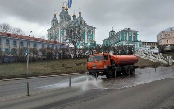 Влажную уборку проводят в Смоленске