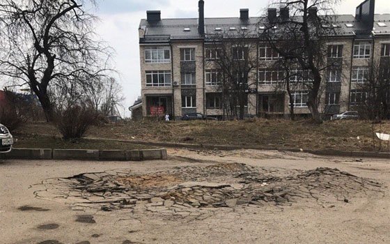 Жители Смоленска пожаловались на дорогу на Пригородной