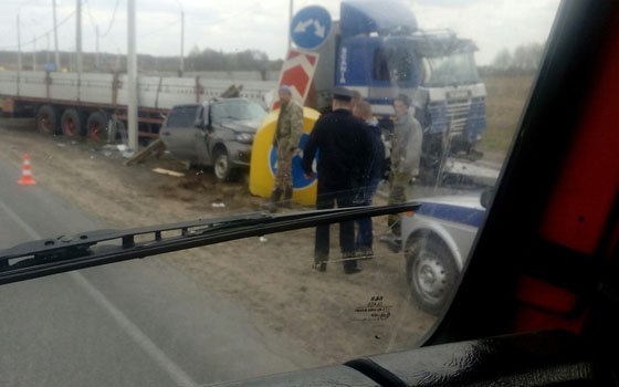 Недалеко от поселка Миловидово произошло серьезное ДТП с участием фуры Scania