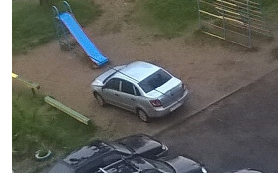 В микрорайоне Королевка появился «автохам»