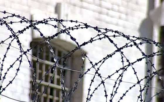 Бывший зампрокурора Холм-Жирковского района отбудет срок в колонии общего режима