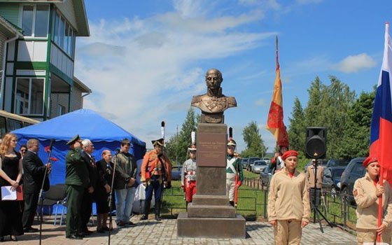В Магалинщине открыли памятник Михаилу Барклаю-де-Толли