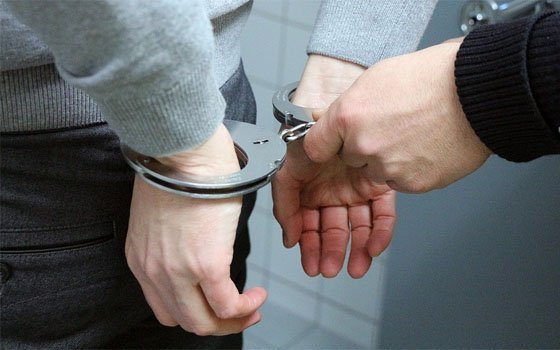 В Смоленске мужчина в течение трех дней избивал жену