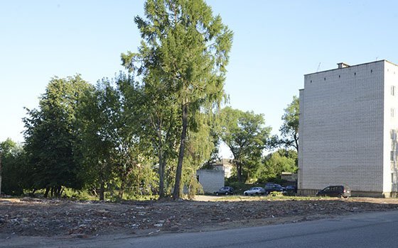 На Красноармейском шоссе в Вязьме ликвидировали свалку