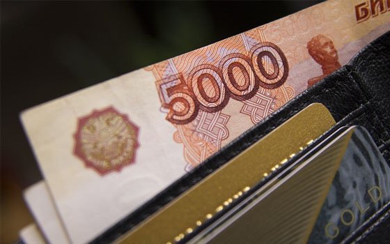 Смоленская предпринимательница задолжала работнику почти 80 тысяч рублей
