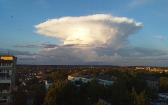 Жители Гагарина увидели в небе необычное облако
