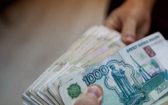 Жителя столичного региона подозревают в даче взятки смоленскому полицейскому