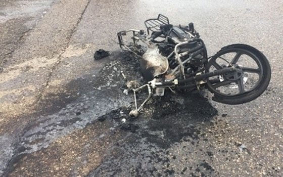 В дорожной аварии в Духовщинском районе сгорел мопед