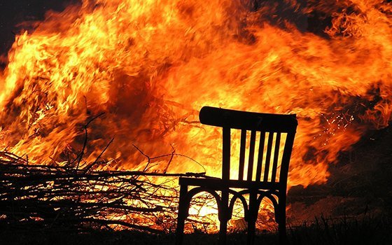 При пожаре в Рославле погибла 89-летняя пенсионерка