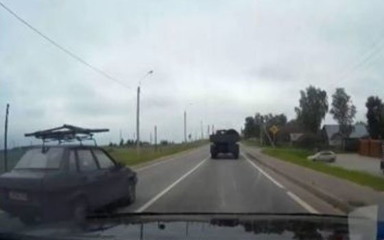 Нарушение правил движения на Витебском шоссе в Смоленске зафиксировал видеорегистратор