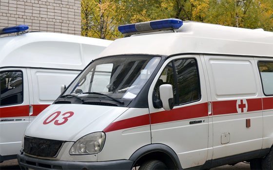 Женщина попала под колеса авто на Рыленкова в Смоленске