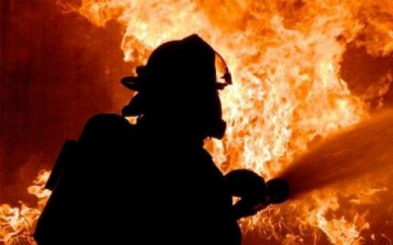 Женщина и мужчина погибли во время пожара в Монастырщине