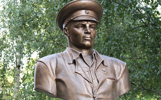 В Смоленске установлен памятник Василию Маргелову