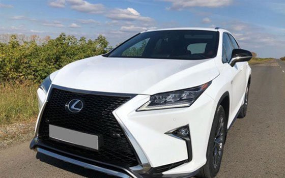 На улице Николаева у смолянки угнали Lexus