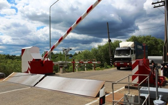В Смоленской области автомобилистам напомнили о последствиях при пересечении путей не по правилам