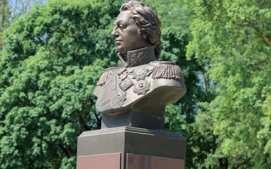 Память живёт. На улице, названной в честь Кутузова, появился новый монумент