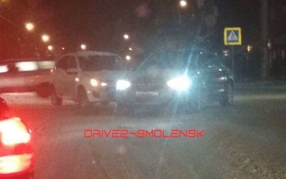 В Смоленске на перекрестке трех дорог случились ДТП 