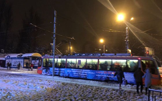 В Смоленске в новогоднюю ночь случилась авария с трамваем 
