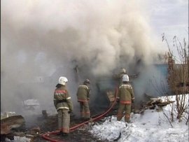 В Смоленске на улице Чернышевского сгорел гараж 
